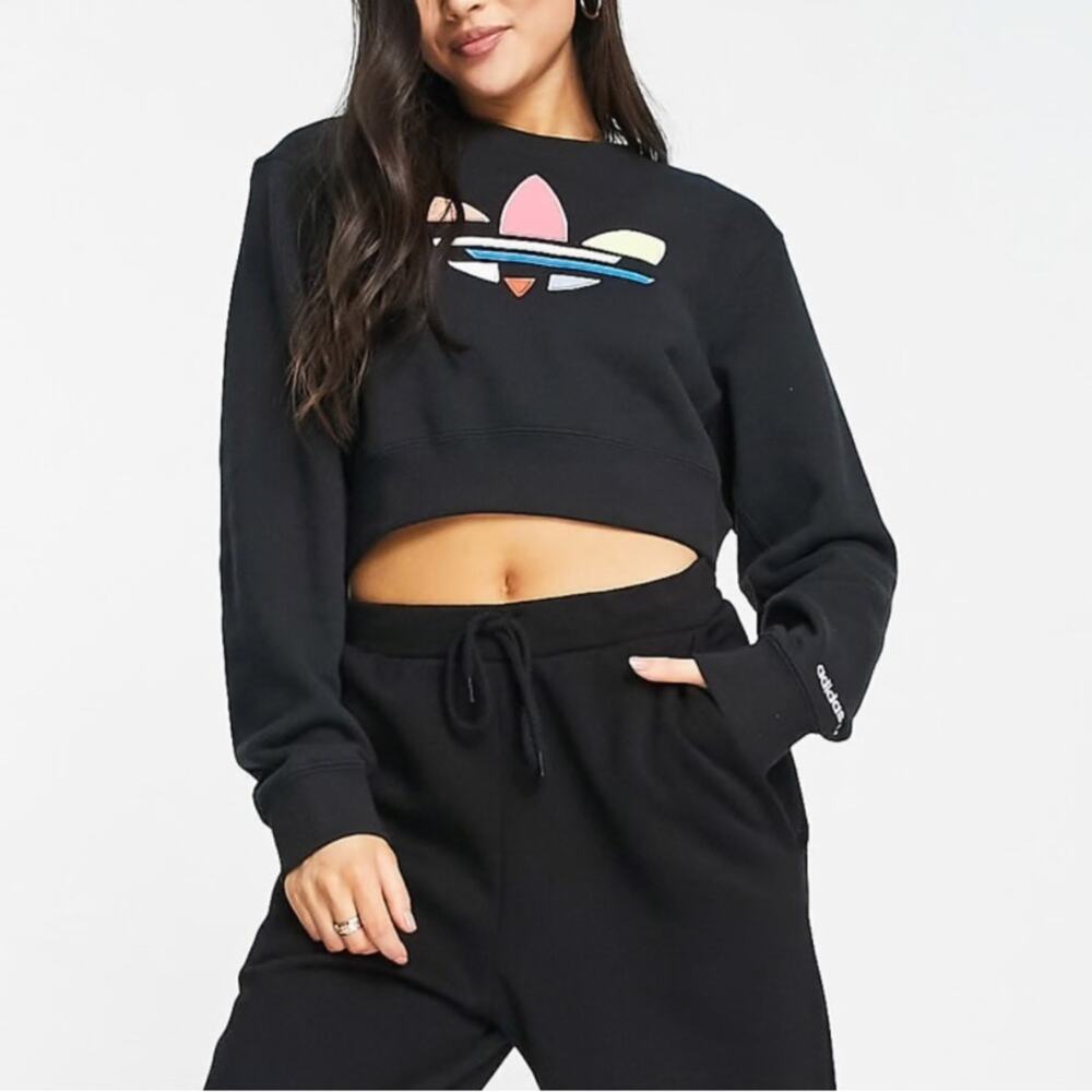 adidas Originals adicolor bold cropped sweatshirt in black SMALL